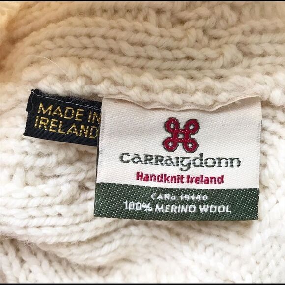Carraigdonn cream wool knit beanie EUC fits 6-10Y - Picture 5 of 5